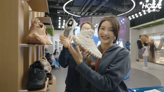 드롭샷매치 포트폴리오 - 호카 잠실점 오픈 행사 스케치