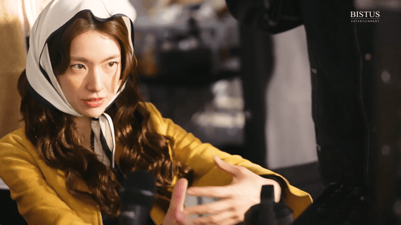 드롭샷매치 포트폴리오 - 배우 하영 '네이버 플러스 스토어' 광고 촬영 현장 광고 비하인드