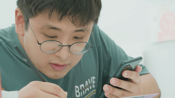 드롭샷매치 포트폴리오 - 오리지널 다큐멘터리 <인사이드 스펙트럼-그려지고 있는 세계> 제작